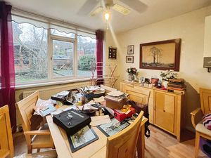 Dining Room - click for photo gallery